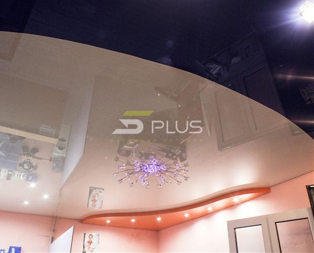 Двухцветный натяжной потолок в офисе | Портфолио 5Plus | Киев ⋆ Днепр ⋆