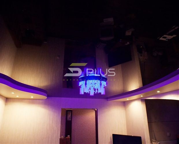 Натяжной потолок в комнате с подсветкой | Портфолио 5Plus | Киев ⋆ Днепр ⋆