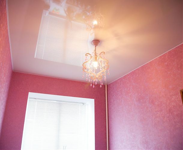 Светло-розовый потолок в кабинете | Портфолио 5Plus | Киев ⋆ Днепр ⋆