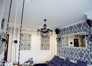 satinovyj_natyazhnoj_potolok_na_kuhne_2