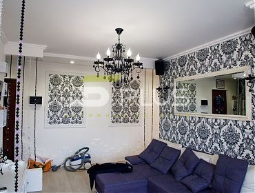 Сатиновый натяжной потолок на кухне - Фото 5plus ракурс 1