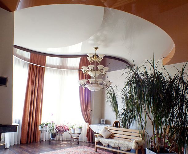 Многоуровневый натяжной потолок в гостиной | Портфолио 5Plus | Киев ⋆ Днепр ⋆