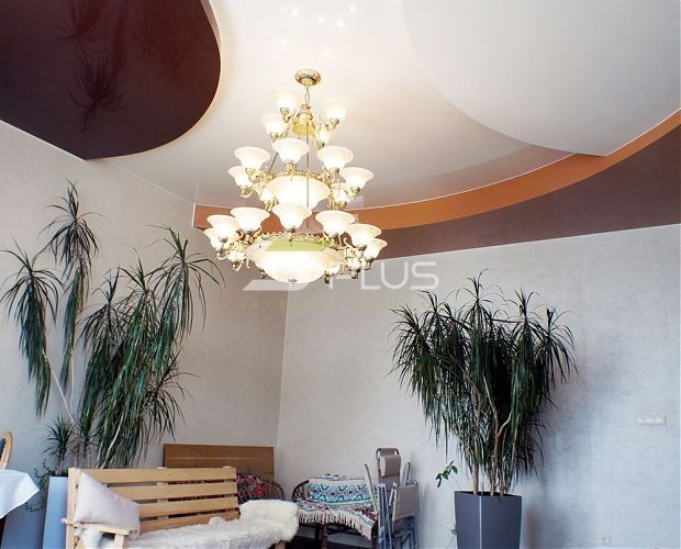 Многоуровневый натяжной потолок в гостиной | Портфолио 5Plus | Киев ⋆ Днепр ⋆