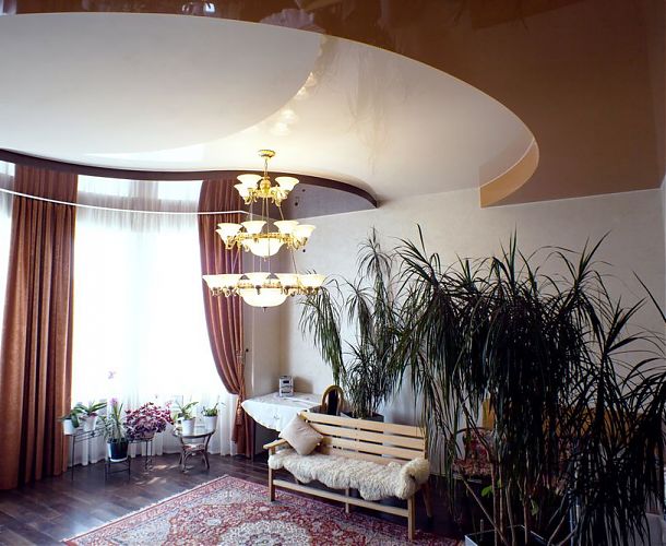 Многоуровневый натяжной потолок в гостиной | Портфолио 5Plus | Киев ⋆ Днепр ⋆