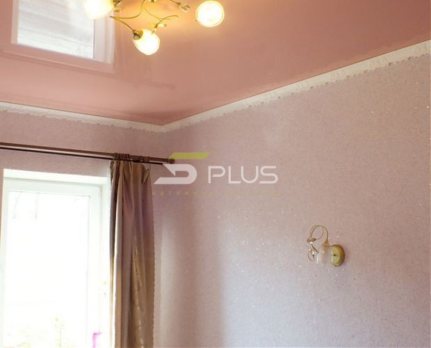 Бежевый натяжной потолок в комнате | Портфолио 5Plus | Киев ⋆ Днепр ⋆