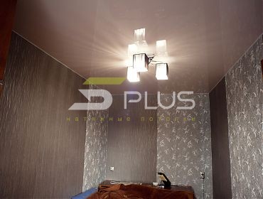 Дзеркальна стеля бежевого кольору - Фото 5plus ракурс 1