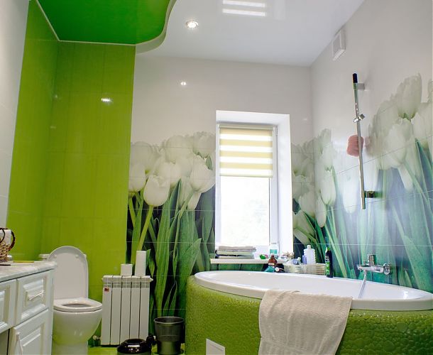 Натяжной потолок в ванной с тюльпанами | Портфолио 5Plus | Киев ⋆ Днепр ⋆