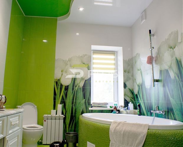 Натяжной потолок в ванной с тюльпанами | Портфолио 5Plus | Киев ⋆ Днепр ⋆