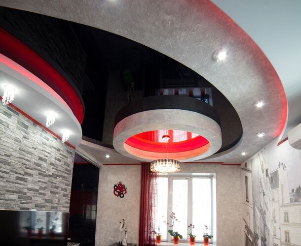 Креативный натяжной потолок в гостиной | Портфолио 5Plus | Киев ⋆ Днепр ⋆