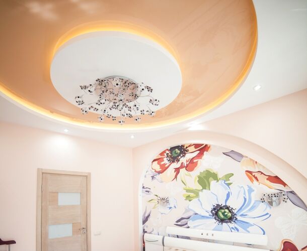 Нежный натяжной потолок в спальне | Портфолио 5Plus | Киев ⋆ Днепр ⋆