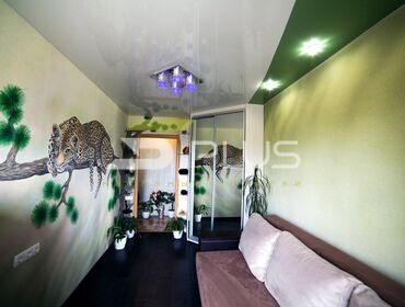 Натяжной потолок в криволинейным швом от компании 5 plus 