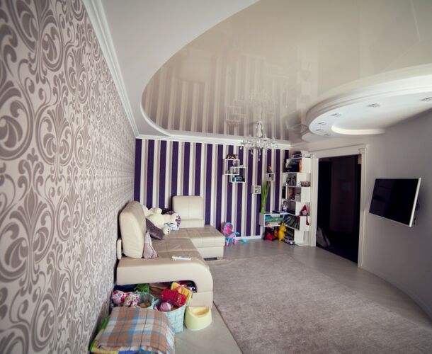 Утонченный натяжной потолок для кухни-гостиной | Портфолио 5Plus | Киев ⋆ Днепр ⋆