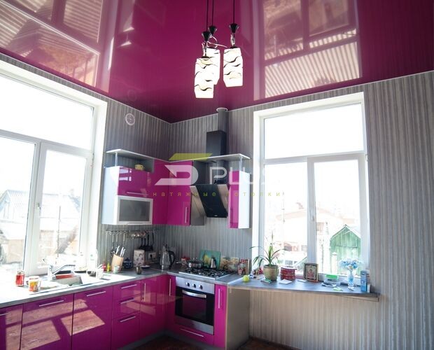Розовый натяжной потолок для кухни | Портфолио 5Plus | Киев ⋆ Днепр ⋆