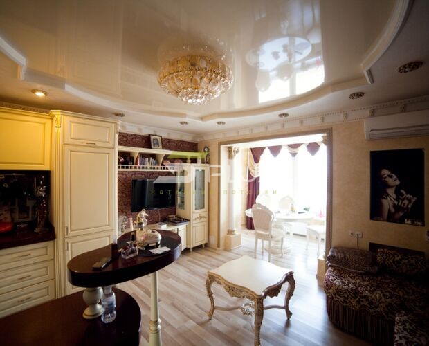 Натяжной потолок в кухне-гостиной Америка 50-х | Портфолио 5Plus | Киев ⋆ Днепр ⋆