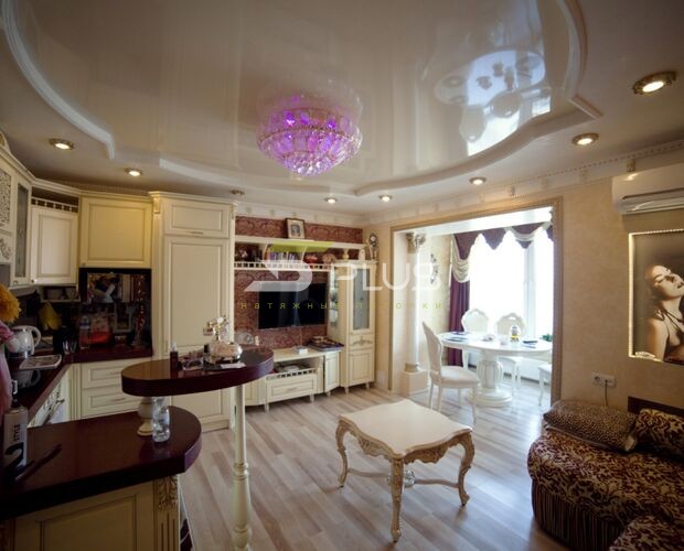 Натяжной потолок в кухне-гостиной Америка 50-х | Портфолио 5Plus | Киев ⋆ Днепр ⋆