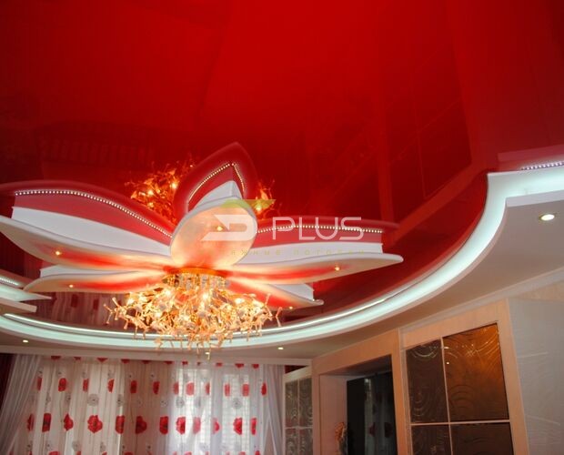 Алый натяжной потолок в гостиной | Портфолио 5Plus | Киев ⋆ Днепр ⋆