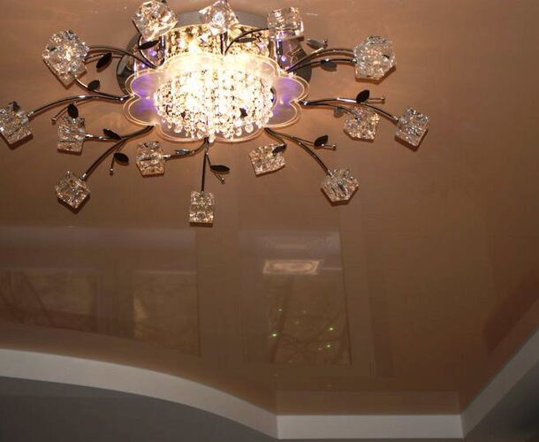 Элегантный натяжной потолок в зале | Портфолио 5Plus | Киев ⋆ Днепр ⋆