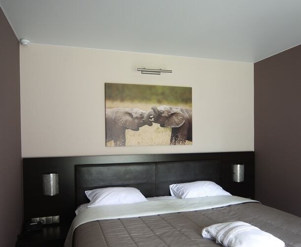 Комплекс натяжных потолков Club Bartolomeo | Портфолио 5Plus | Киев ⋆ Днепр ⋆