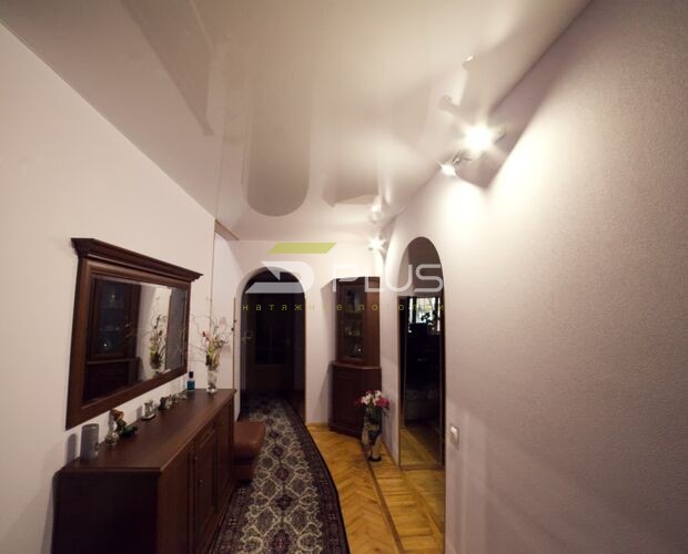 Простой натяжной потолок для коридора | Портфолио 5Plus | Киев ⋆ Днепр ⋆