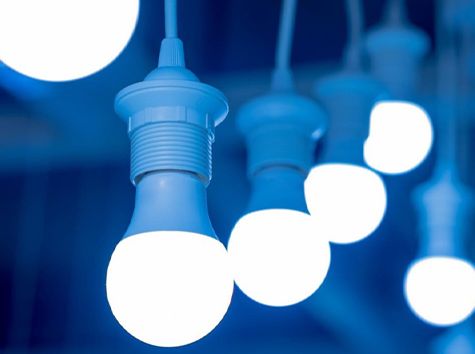 svetilniki-dlya-natyazhnyh-potolkov