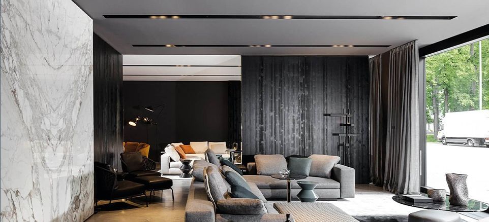 svetilniki-dlya-natyazhnyh-potolkov