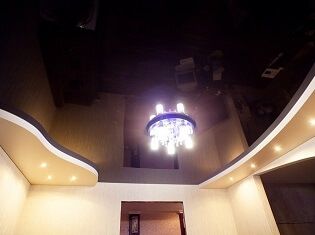 Простой натяжной потолок